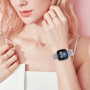 Ruostumattomasta teräksestä valmistettu kellohihna Fitbit Versa3/4/Sense 2:lle Hopea