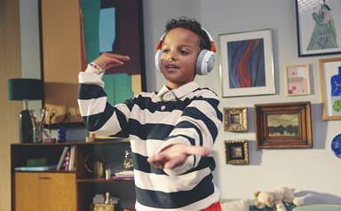 JBL Junior 470NC langattomat over-ear kuulokkeet (valkoinen)