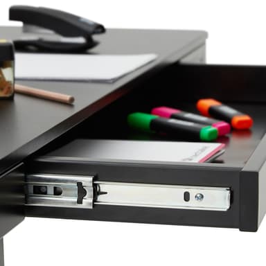 Desk Zola | Sähköisesti korkeussäädettävä tietokonepöytä (72-122 cm korkea). -