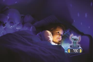 Disney Stitch Herätyskello yövalolla ja äänellä.