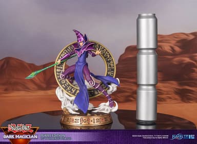 First 4 Figures Yu-Gi-Oh figuuri (Dark Magician)