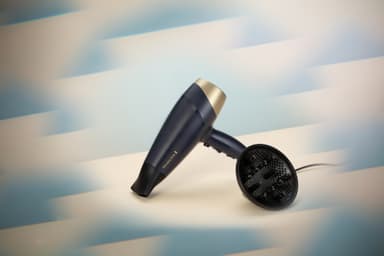 Remington Sapphire Luxe hiustenkuivaaja D5805 (sininen/kulta)