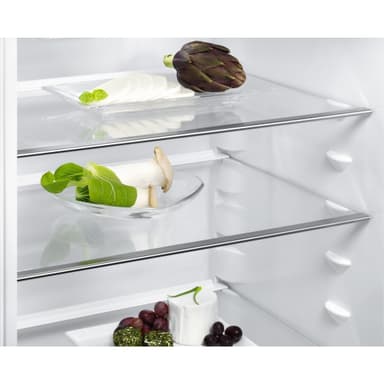 Electrolux Kaappipakastin LUS7MD28B