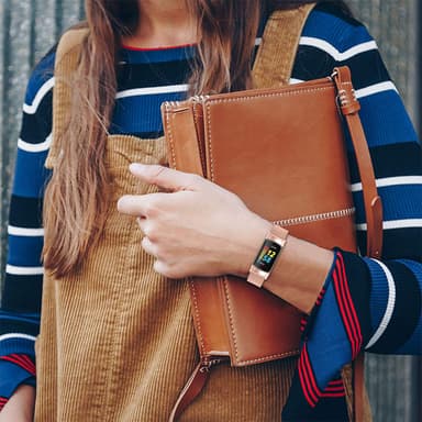 Fitbit Charge 5 ranneke ruostumattomasta teräksestä ruusukulta