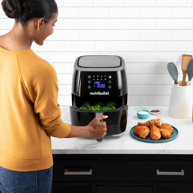 Nutribullet XXL digitaalinen kiertoilmakypsennin NBA071B (musta)