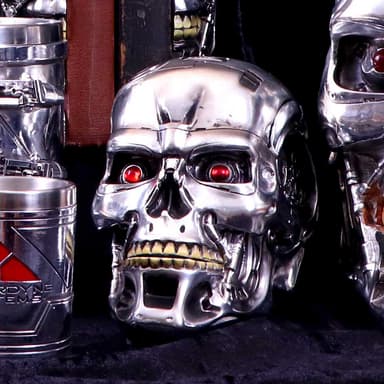 Nemesis Now Terminator toimintafiguurirasia (T-800)