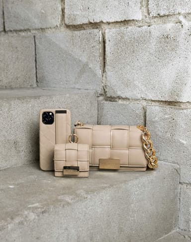 Statement Case iPhone 12/12P Braided Light Camel