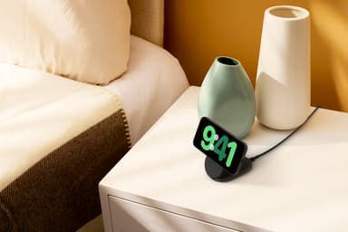 Belkin BoostCharge Qi2 magneettinen taitettava latausteline (musta)