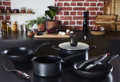 Tefal Ultimate -wokpannu 28 cm, musta