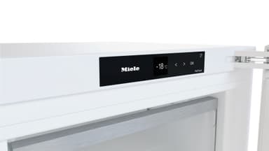 Miele Kaappipakastin FNS 4782 D N