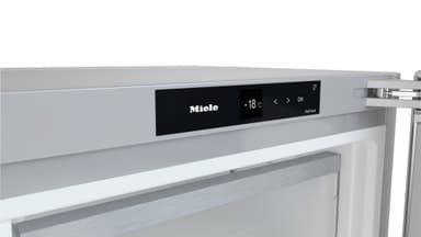 Miele Kaappipakastin FNS 4782 D N