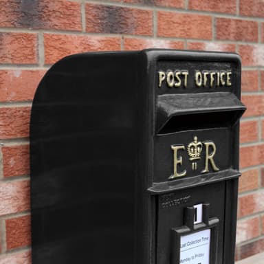 Musta Kuninkaallinen Postilaatikko