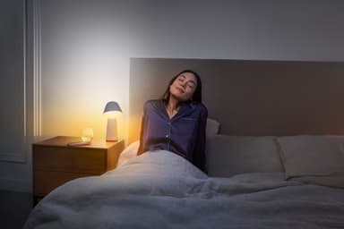 Philips Hue Twilight pöytävalaisin 27 W