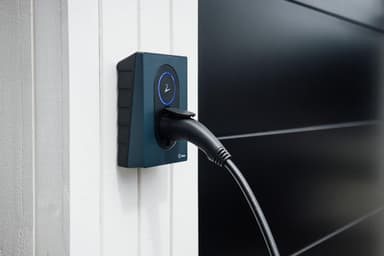 Zaptec Go sähköauton laturi 900-00110 (keskiyönsininen)