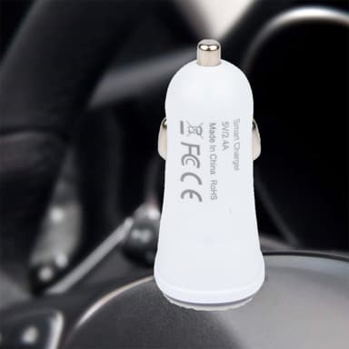 Autolaturi 5V / 2.4A Dual USB, LED