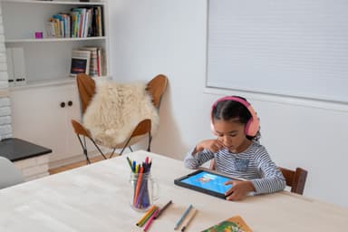 Belkin SoundForm Mini langattomat on-ear kuulokkeet (vaaleanpunainen)