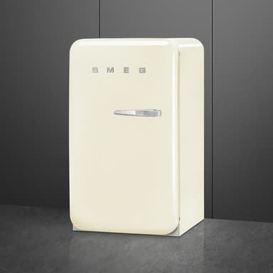 Smeg 50's Style Jääkaappi pakastelokeroll FAB10LCR6 (kerma)