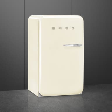 Smeg 50's Style Jääkaappi FAB10HLCR6 (kerma)