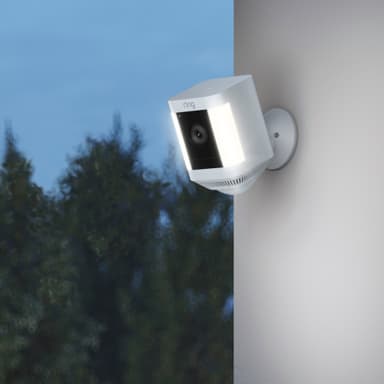 Ring Spotlight Cam Plus valvontakamera (valkoinen/akkukäyttöinen)