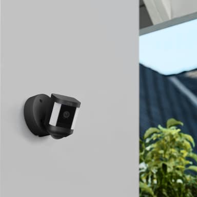 Ring Spotlight Cam Plus valvontakamera (musta/akkukäyttöinen)