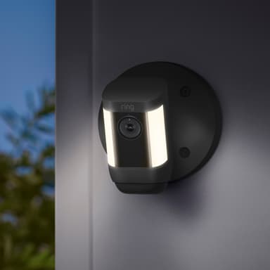 Ring Spotlight Cam Pro valvontakamera (musta/akkukäyttöinen)