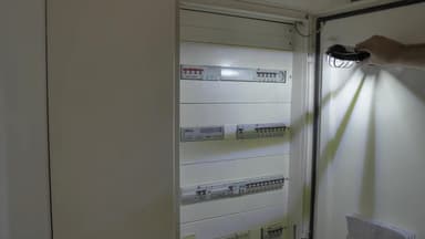 Genius Ideas GI-084440 Erittäin kirkas LED-taskulamppu