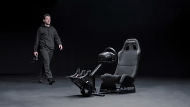 Playseat Evolution ActiFit ajosimulaattori (musta)