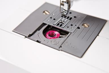 Brother RL417 ompelukone yksinkertaisiin ompeluprojekteihin, sis. Overlock-ompeleita