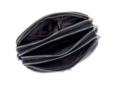 Uusi naisten kolmivetoketjuinen Crossbody laukku Musta