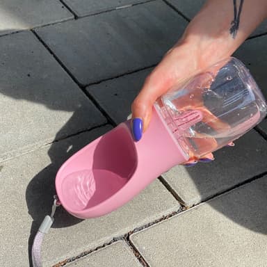 Kannettava vesipullo koirille 350 ml (vaaleanpunainen)