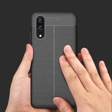 Huawei P20 Suojakuori Case Cover (Musta)