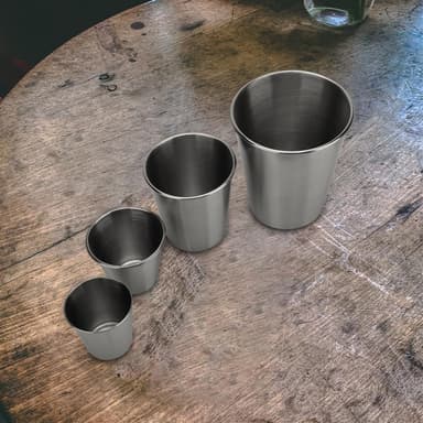 5x Mukit ruostumattomasta teräksestä juomakuppi (170ml)