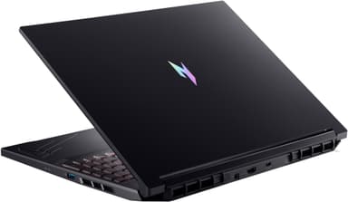 Acer Nitro V16 R7-8HS/16/1024/4060 16" pelikannettava