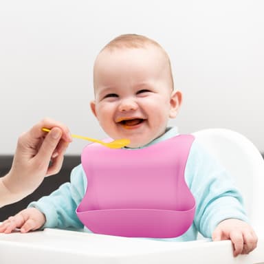 Vauvan Ruokalappu silikonista (vaaleanpunainen)