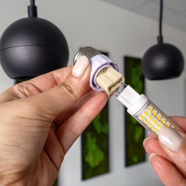 Lamppuadapteri 4x-sarjan alustamiseen (E14 - GU10)