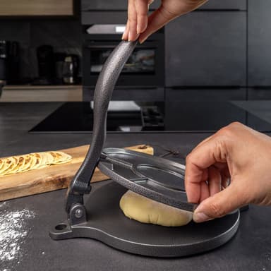 Tortilla Press Empanada valmistettu raudasta (musta)