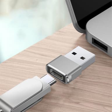 3x USB-sovittimen muunnin USB C:stä USB-sovittimeen