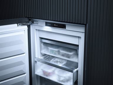 Miele Kaappipakastin FNS 7774 D Integroitava