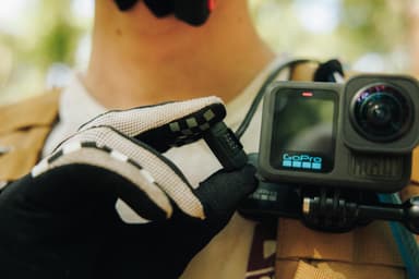 GoPro Contacto magneettinen kansi + virtajohtosarja (musta)