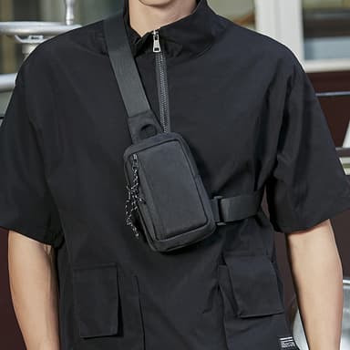 Kevyt crossbody laukku 12x19x3 cm