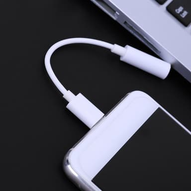 USB-C-johto 3.5 mm adapteriin
