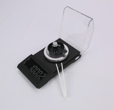 Erittäin tarkka mini-digitaalivaaka 10 g / 0,001 g