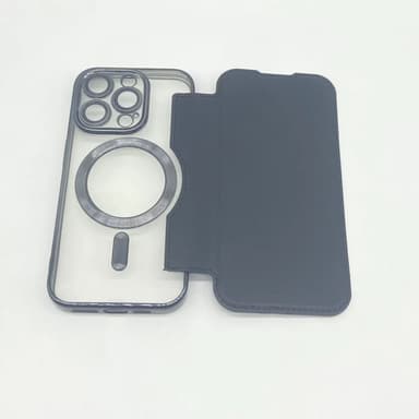 Langaton magneettinen matkapuhelimen nahkakotelo. Musta iPhone 15 Pro Max