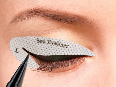Mallit eyeliner / luomiväri 4 arkkia