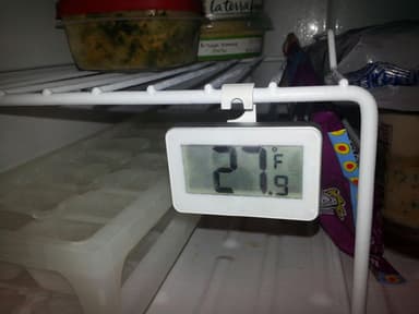 Digitaalinen minijääkaapin lämpömittari koukulla Valkoinen