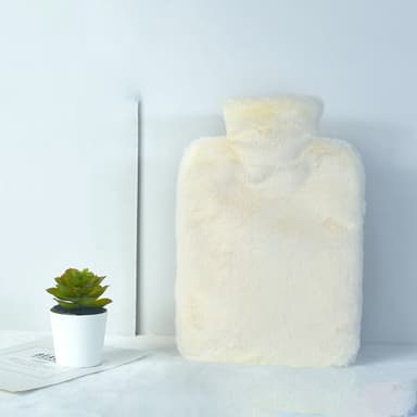 Lämmityspullo, jossa pehmeä ja pörröinen kansi Beige 2 l