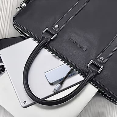 USB-keskitin, jossa 1 USB3.0-portti ja 3 USB2.0-porttia