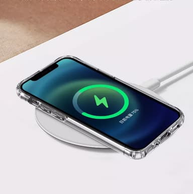 iPhone 11 -matkapuhelimen läpinäkyvä kuori, joka on yhteensopiva MagSafe-laturin kanssa