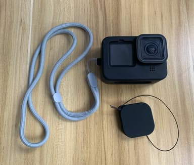 Putoamista estävä urheilukameran silikonikotelo ja linssinsuojussarja GoPro 9/10:lle Musta
