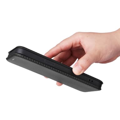 SKALO iPhone 16 Pro Carbon Fiber Lompakkokotelo - Musta